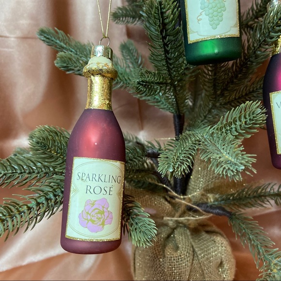 Wine and Rose Lover’s Bottle Ordainment Set - Picture 7 of 9